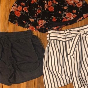 SHORTS BUNDLE!! Size small (low price!!)